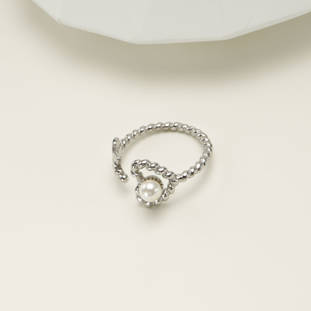 925 silver ring.
