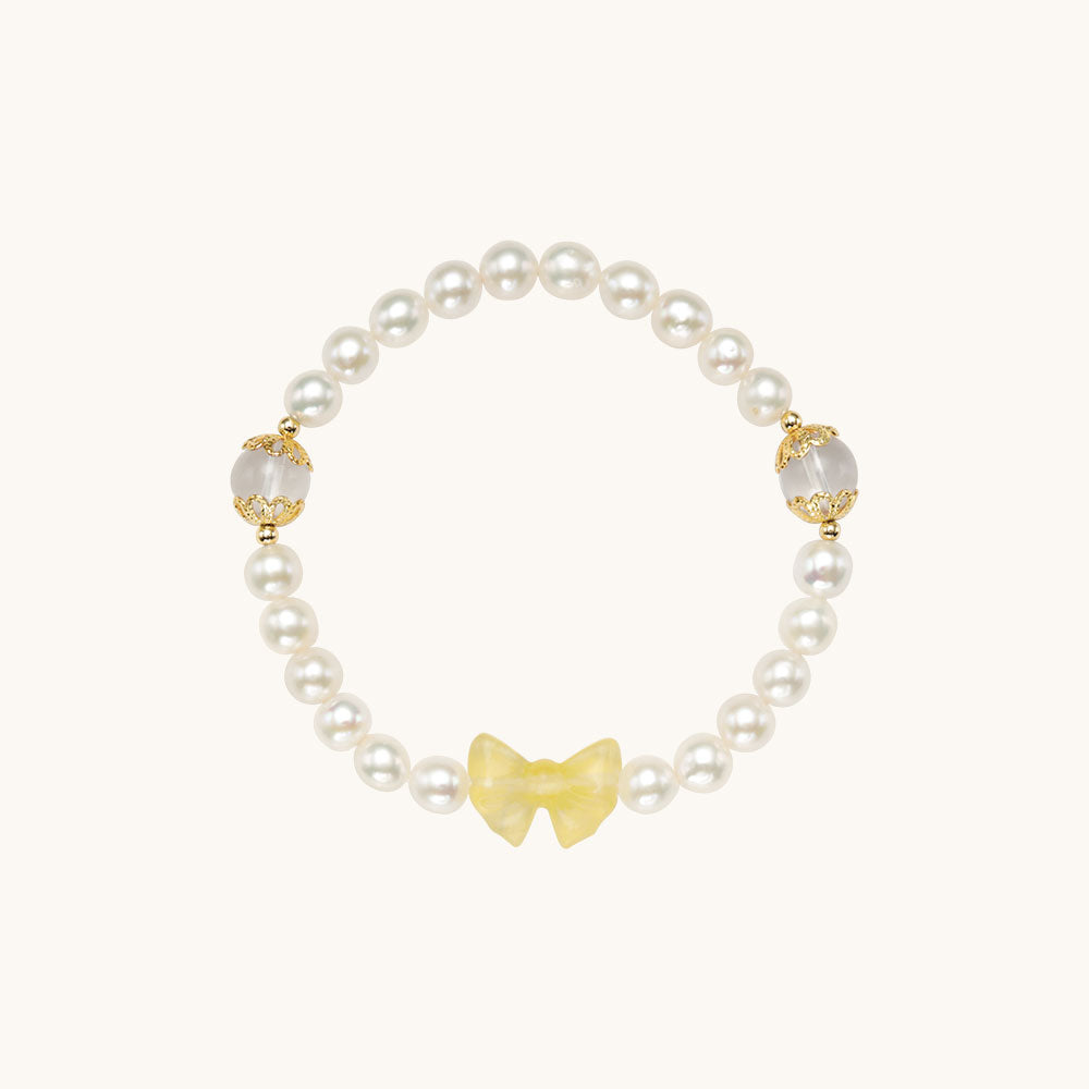 A freshwater pearl bracelet.