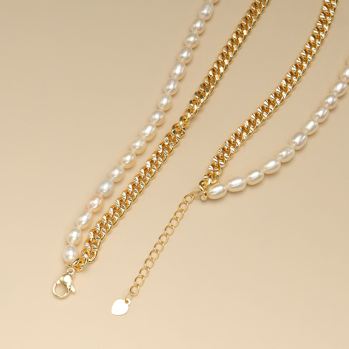 Gold and pearl bracelet.