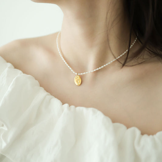 Gold Rose Charm Pearl Necklace