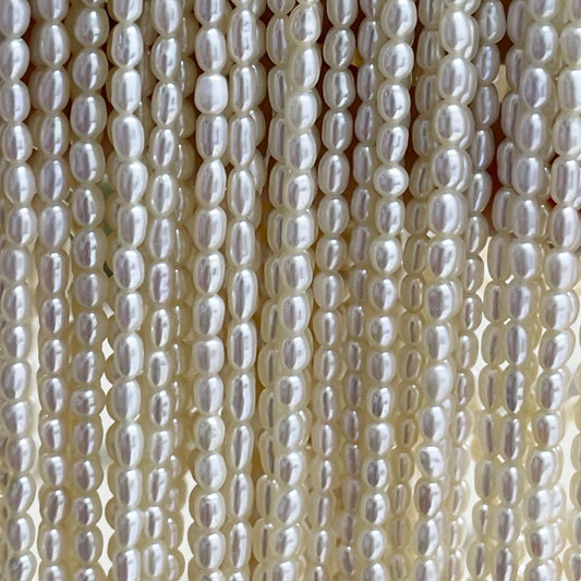 Glare Freshwater 2.5-2.8 mm Pearl Beads #3
